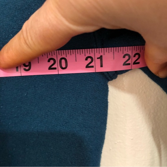 COPY - Womens ALWAYS COLD with snowflakes on front🥶Blue Comfy Warm Sweater Size… - Picture 11 of 12